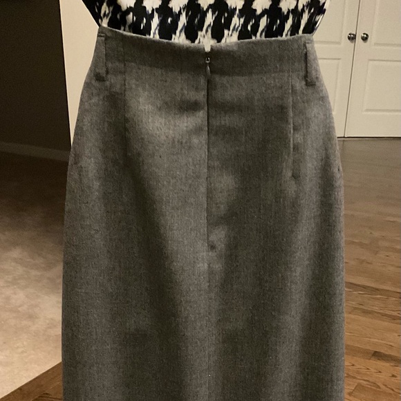 Women’s Skirt - Picture 7 of 7